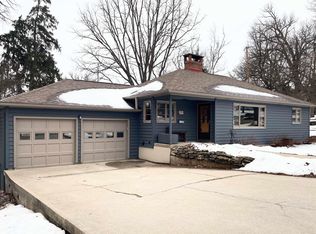 215 High St, Decorah, IA 52101