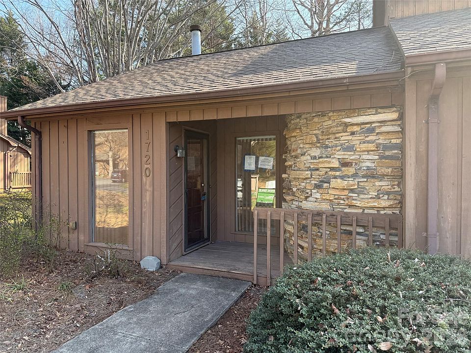 1st image of 1720 12th St NE