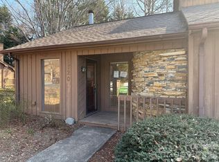 1720 12th St NE, Hickory, NC 28601
