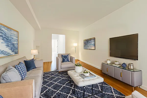 Rented by Mossanen Group | media 16