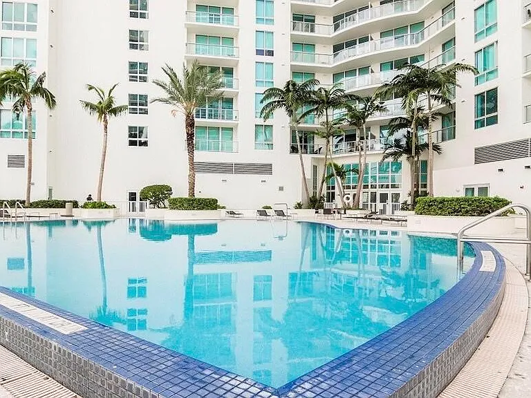 300 S Biscayne Blvd #T-2208 — Photo 12