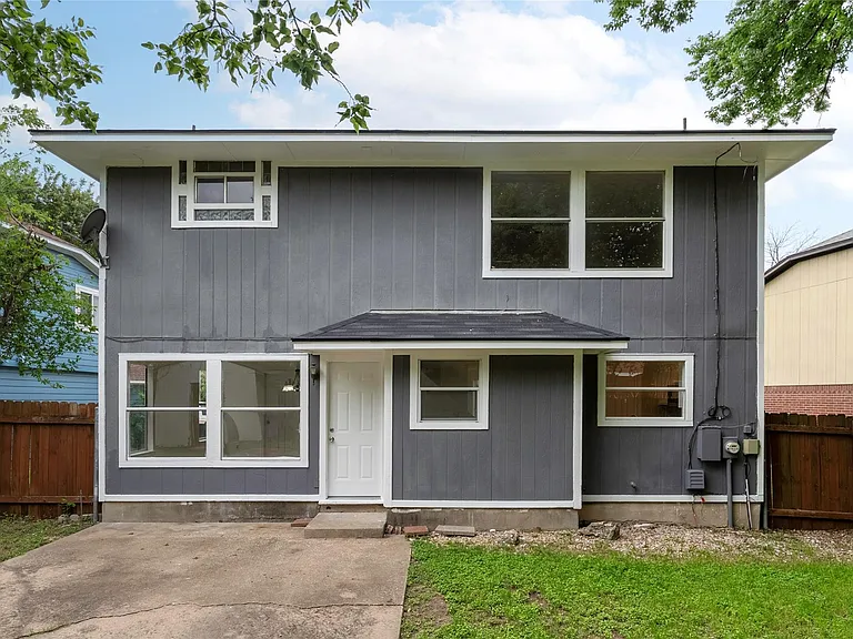 13701 Cambourne Dr — Photo 31