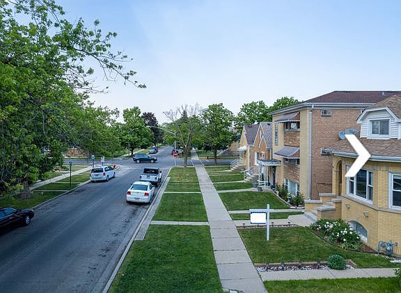 5th image of 2939 N 74th Ct