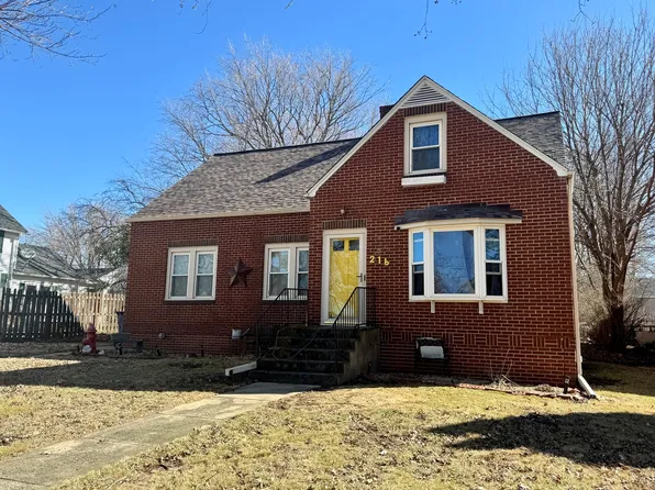 216 S Main St, Sheffield, IL 61361