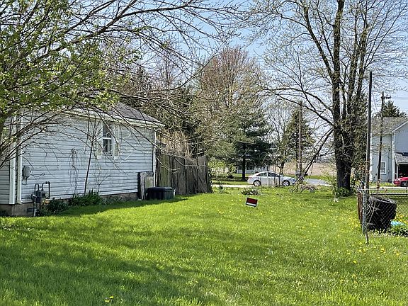 3rd image of 124 Harrison Ave
