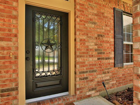4th image of 2914 Silverwood Park Ln
