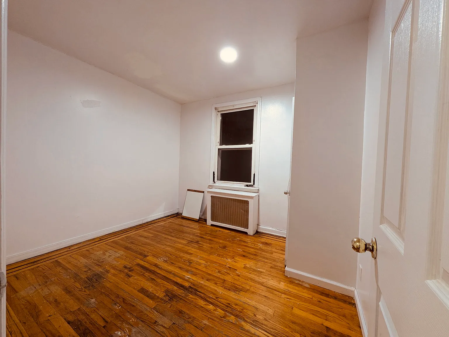3 bed, 850 sqft, $2,500 — Photo 3
