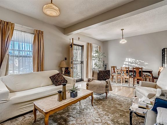 5th image of 3016 N Vine St