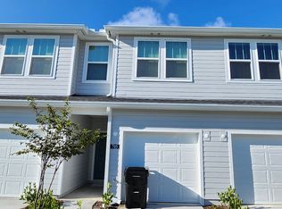 705 Holly Lakes Dr, Orange Park, FL 32073