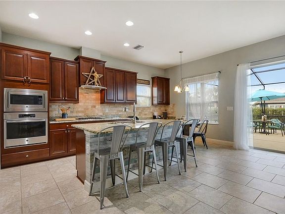 3rd image of 6530 Nestall Ct