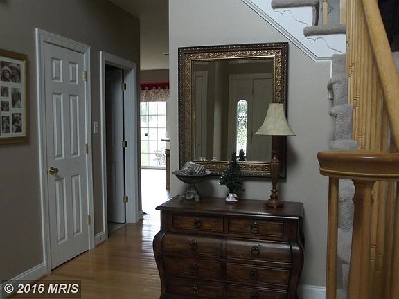 3rd image of 143 Tanner Ct