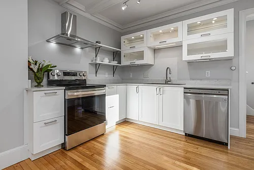 23 Nevens St #2 Photo 1