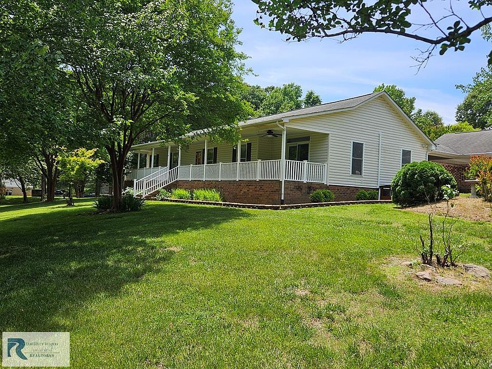 1st image of 200 Cedar Crest Ln