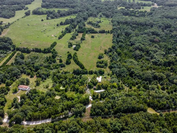 3700 W Harper Rd, Clark, MO 65243