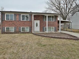 11952 Gay Glen Dr, Maryland Heights, MO 63043