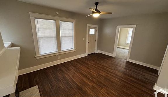 2nd image of 1063 Forest Ave