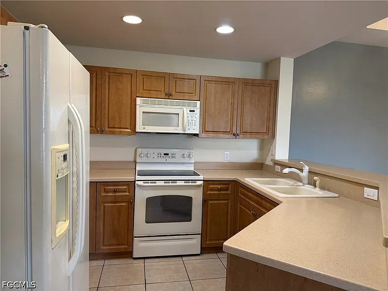 3957 Pomodoro Cir #301 — Photo 15