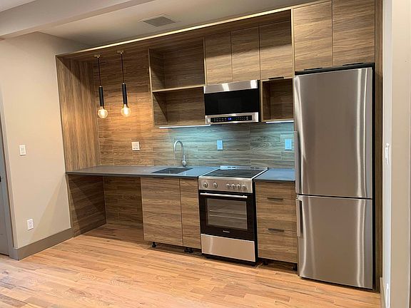 2nd image of 1140 De Kalb Ave #3B
