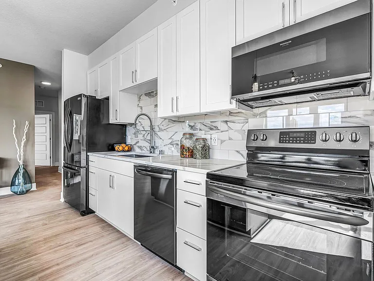 907 Winter St NE #201 — Photo 12