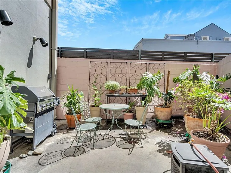 835 Julia St #4 — Photo 17