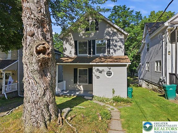 5th image of 271 Brodhead Ave