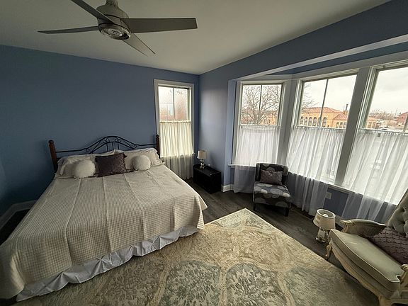 4th image of 1219 Peach St