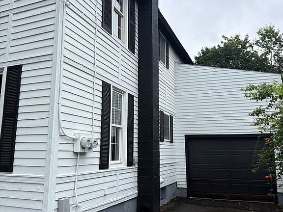 2nd image of 35 Elm St