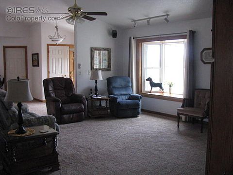5th image of 402 N Garden Ct