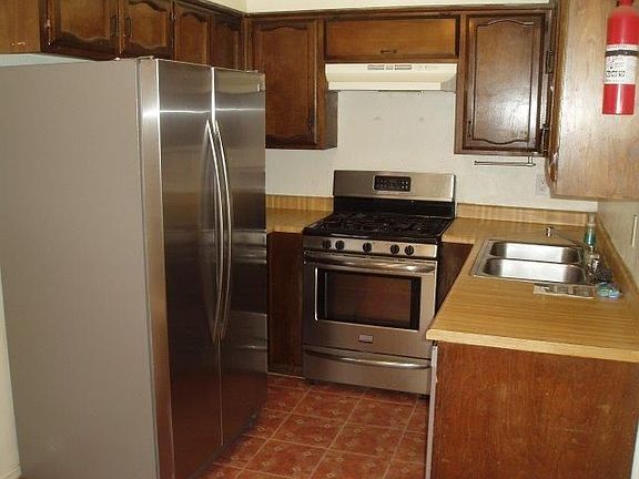 5th image of 12400 Hardin Ct NE APT A