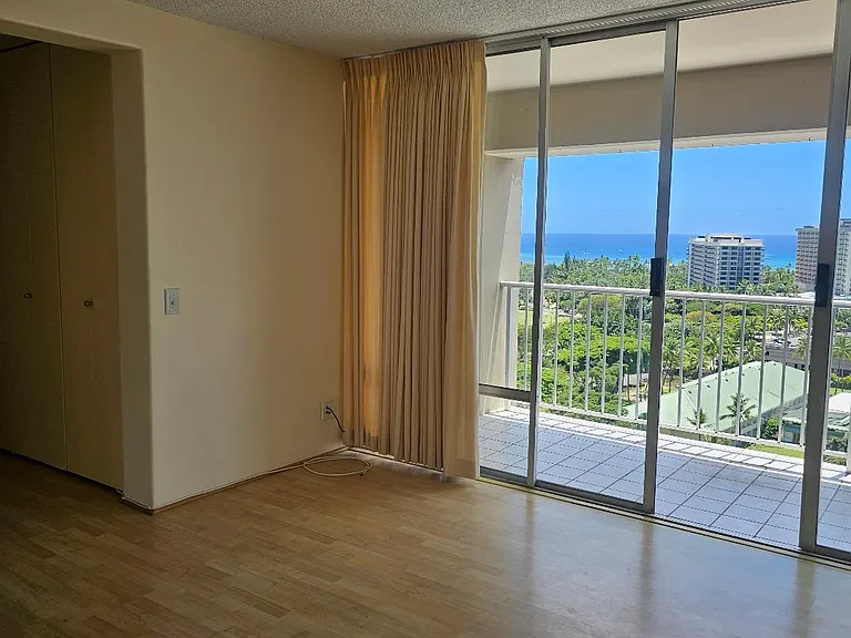 430 Keoniana St #1304 — Photo 2