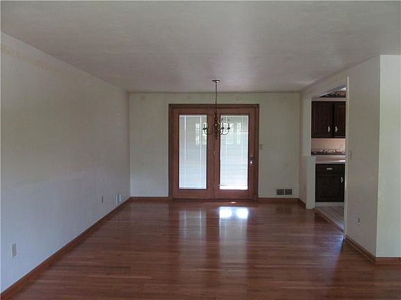5th image of 13944 Valley Vue Dr