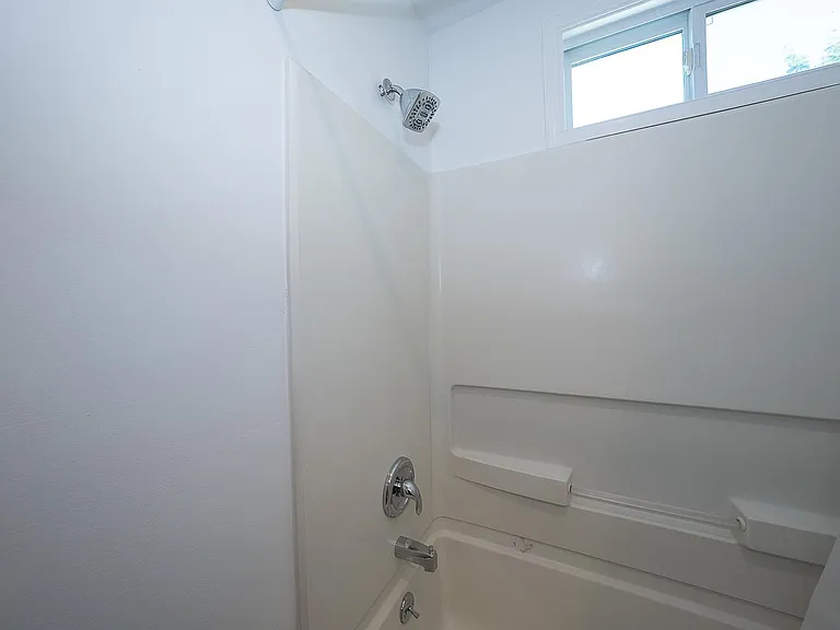 35 Eastwood Rd — Photo 15