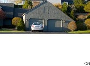 4617 Pewter Ln, Manlius, NY 13104