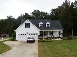 124 Pilots Ridge Dr, Bessemer City, NC 28016
