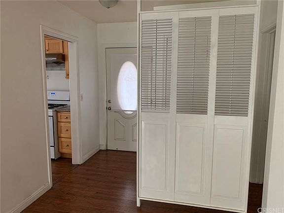 3rd image of 10006 Gaviota Ave