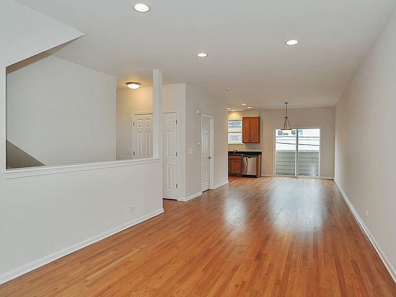 2nd image of 5409 W Galewood Ave