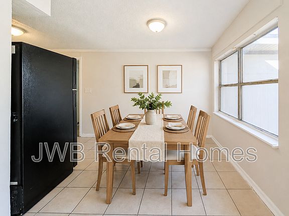 5th image of 3118 Dignan St