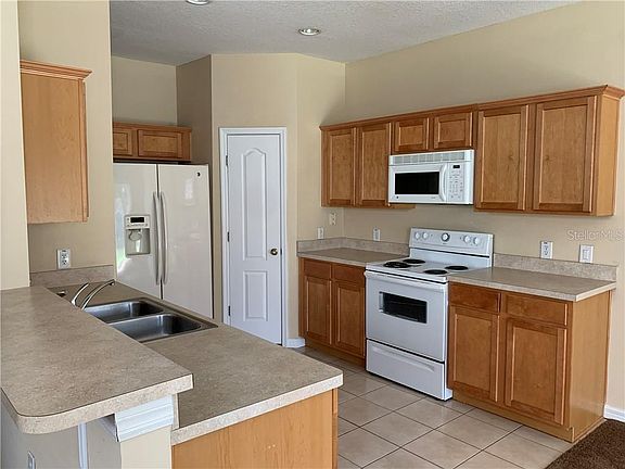 5th image of 4025 Pemberly Pines Cir