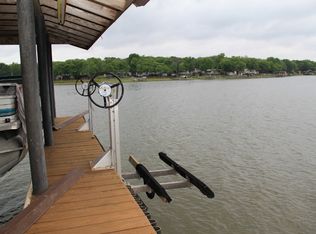 132 Thunderbird Dr, Gun Barrel City, TX 75156