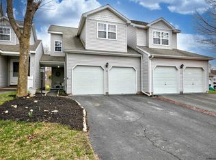 35 Brook St, Rensselaer, NY 12144