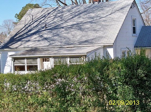 3rd image of 403 Virginia Ave