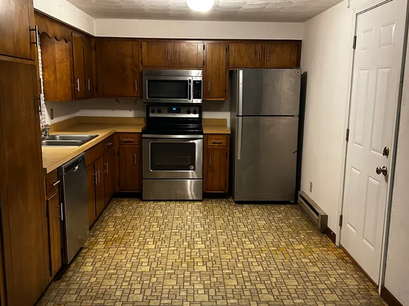 205 N Shawnee Blvd APT D, Jackson, MO 63755