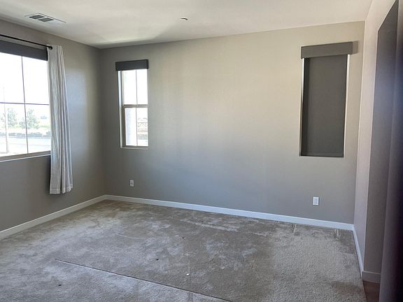 4th image of 2818 E Berry Loop Privado #69