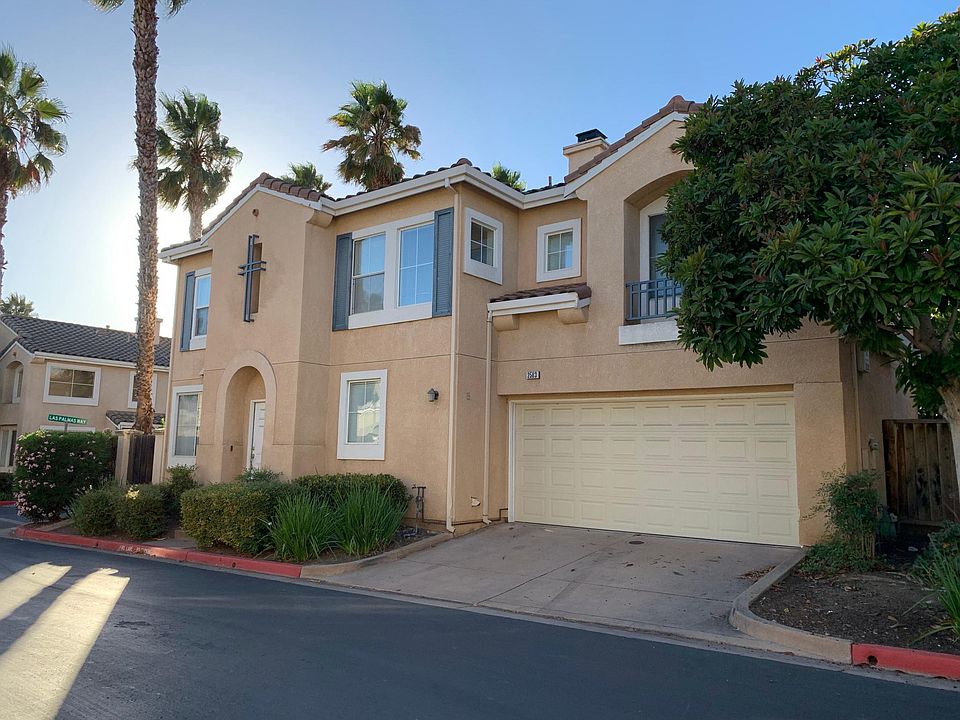 1st image of 2583 Las Palmas Way