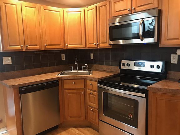 5th image of 1109 E Dunton St
