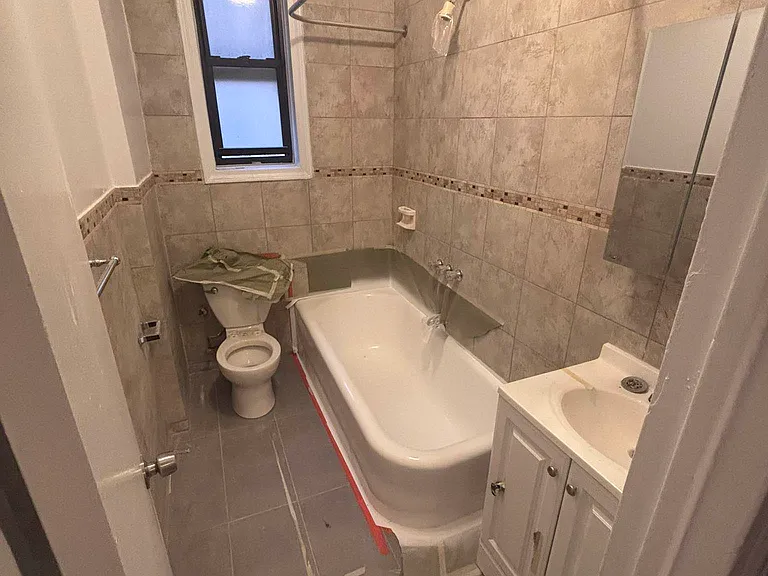209 Bennett Ave #3B — Photo 13