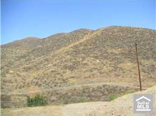 22137 Vacation Dr, Canyon Lake, CA 92587