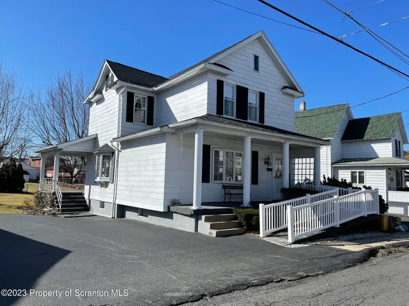 620 Warren St, Peckville, PA 18452