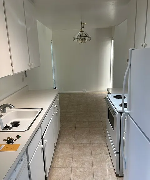 702 Woodside Ln #10 — Photo 6