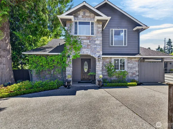 2203 22nd Street, Anacortes, WA 98221